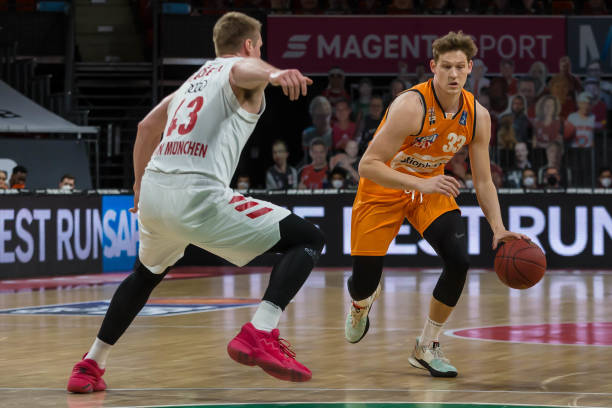 更是对中国 更是对中国